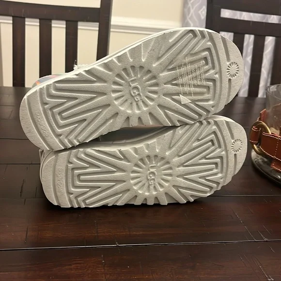 Ugg Australia Classic Mini Iridescent Boots new Glacier Grey Women’s Size 6